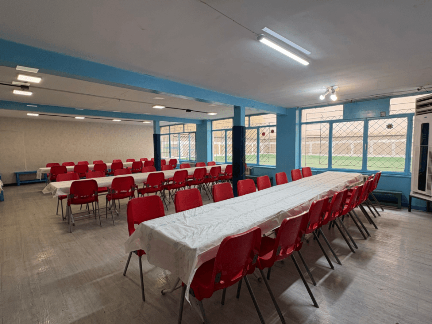 سلف غذاخوری مدرسه تلاشگران