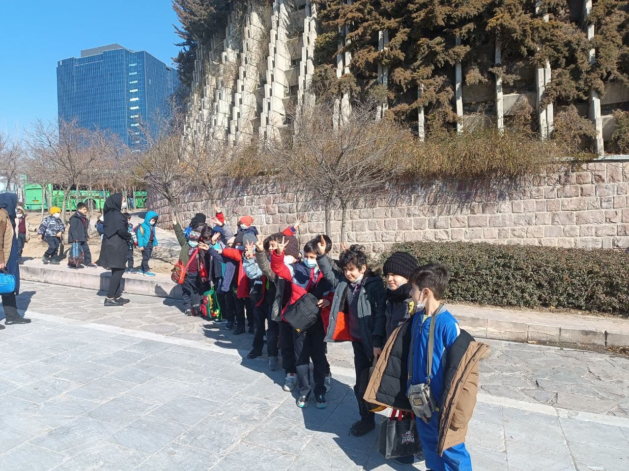 پیش دبستان و دبستان پسرانه تلاشگران